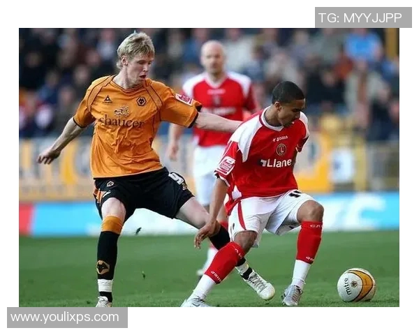 深圳足球队的边路渗透战术解析与实战应用深度剖析